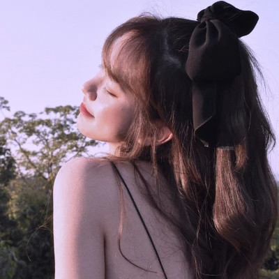 好看的微信头像图片女生版真人