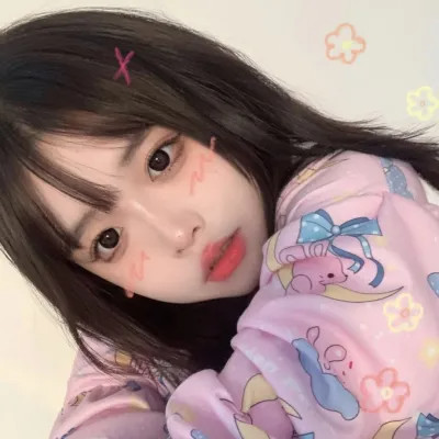 2025最流行的女生微信头像