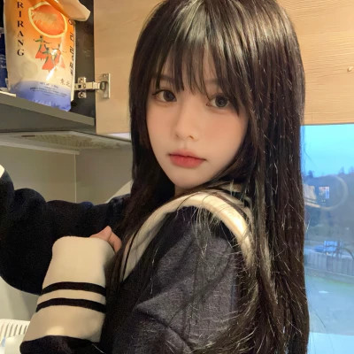 2025最流行的女生微信头像