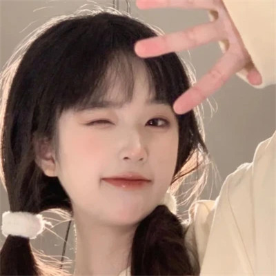 2025最流行的女生微信头像