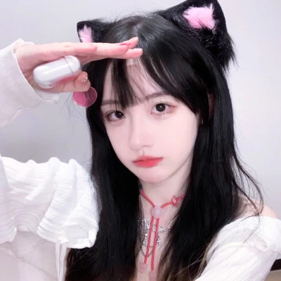 2025最流行的女生微信头像