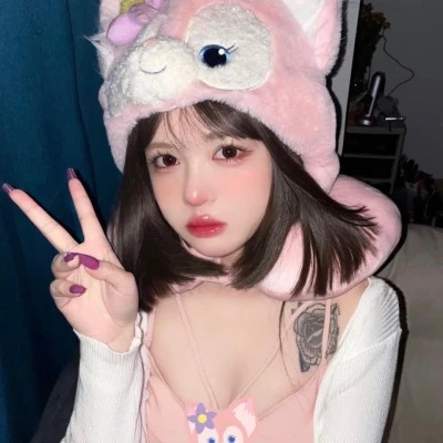 2025最流行的女生微信头像