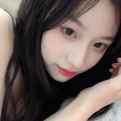 2025最流行的女生微信头像