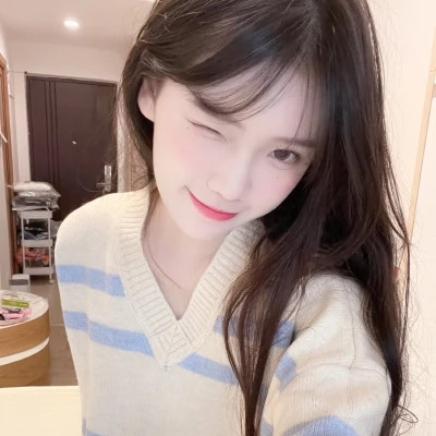 2025最流行的女生微信头像