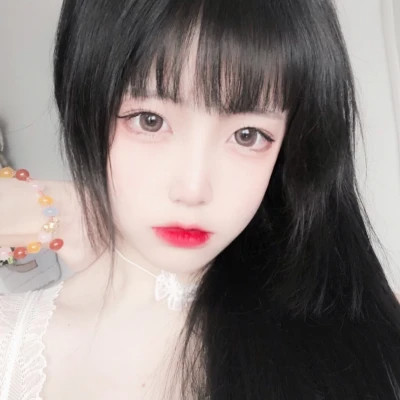 2025最流行的女生微信头像