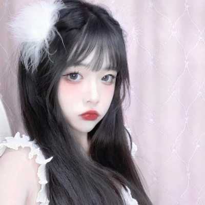 2025最流行的女生微信头像