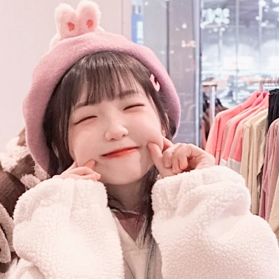 2025比较火的女生微信头像