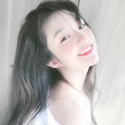 2025比较火的女生微信头像