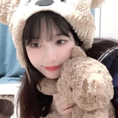 2025比较火的女生微信头像
