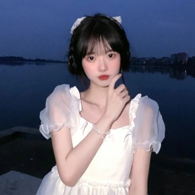 2025年最流行女生微信头像