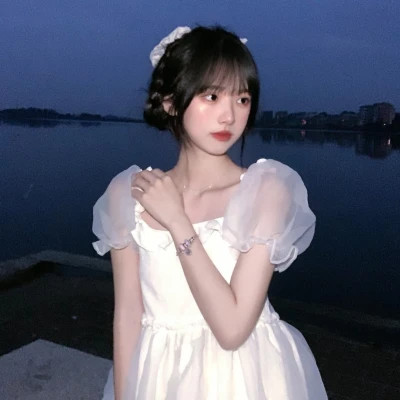2025年最流行女生微信头像