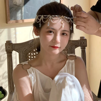 2025年最流行女生微信头像
