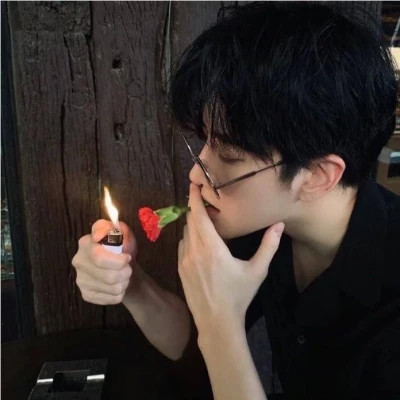 2025最新潮流男生头像超帅超酷