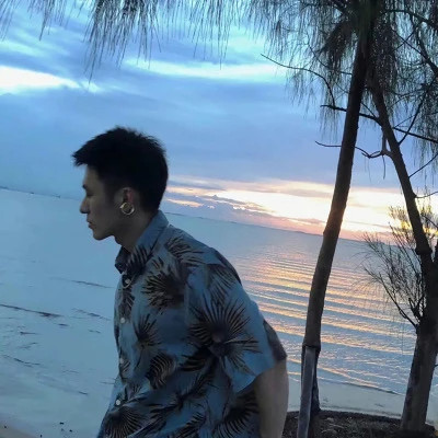 超级好看的氛围真人背影男头