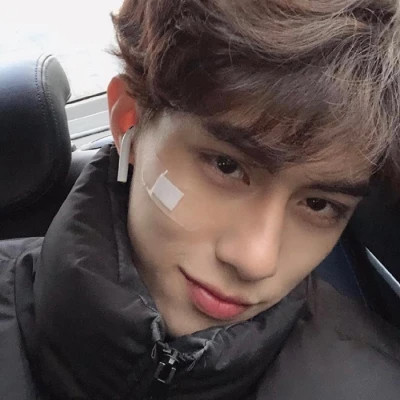 2025年好看的微信头像男