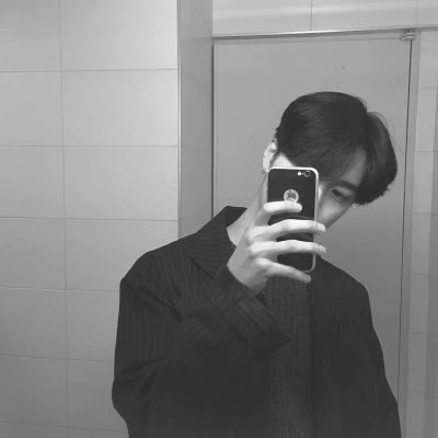 黑白帅气男生头像照片