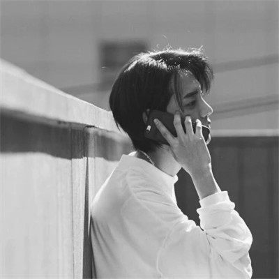 黑白帅气男生头像照片