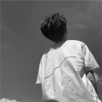 男生黑白高级感头像