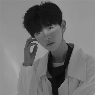 网图男生头像黑白