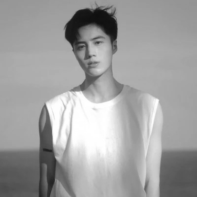 网图男生头像黑白