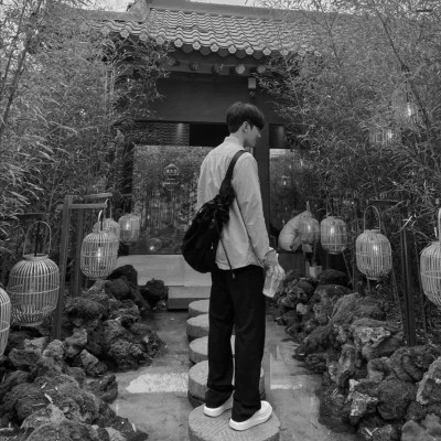 高级黑白男生头像