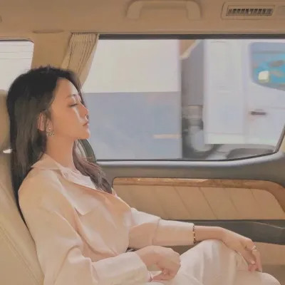 情侣头像一男一女2025