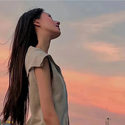 情侣头像2025最火爆一男一女