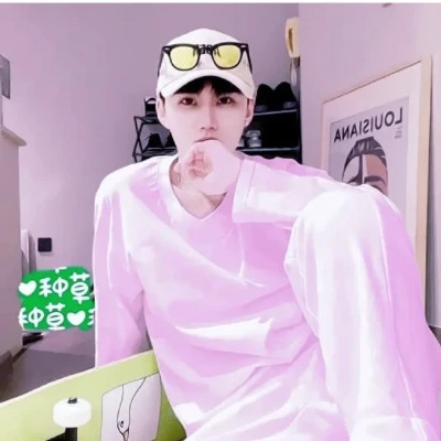 情侣头像2025最火爆一男一女