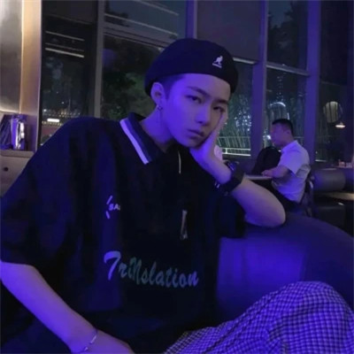 微信一男一女单人情侣头像