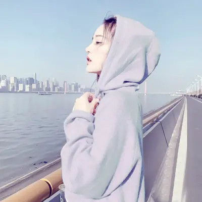 微信一男一女单人情侣头像