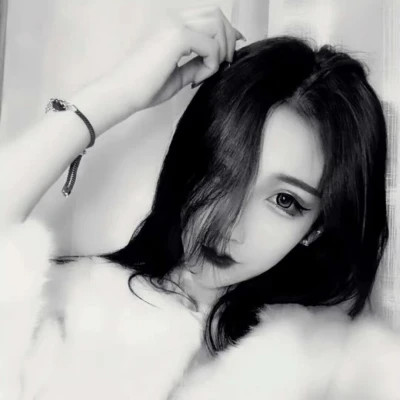 微信一男一女单人情侣头像