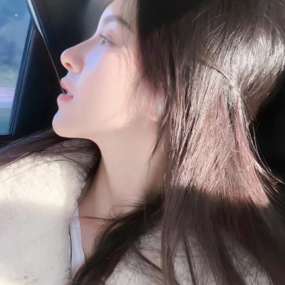 女生又纯又欲的头像