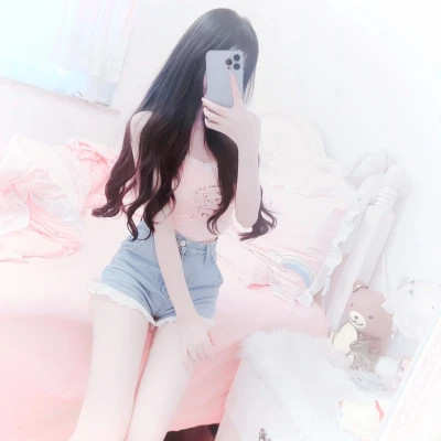不露脸身材好的气质美女头像