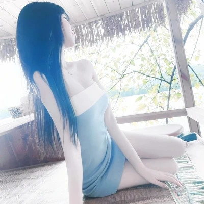 不露脸身材好的气质美女头像