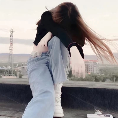 不露脸身材好的气质美女头像