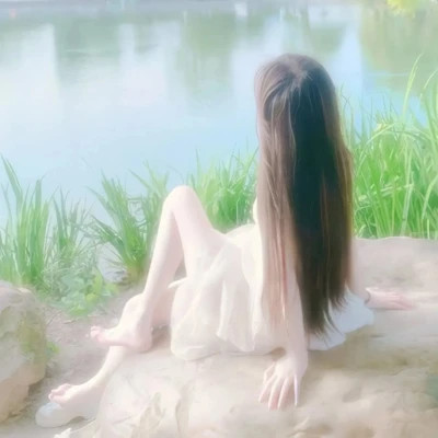 不露脸身材好的气质美女头像