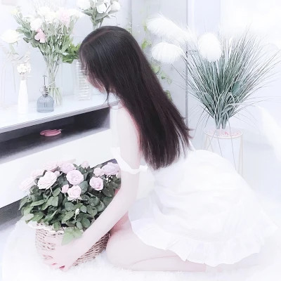 不露脸身材好的气质美女头像