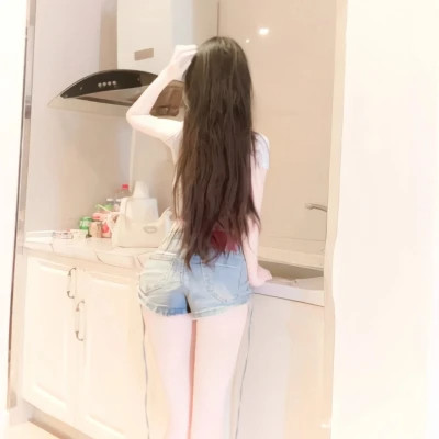 不露脸身材好的气质美女头像