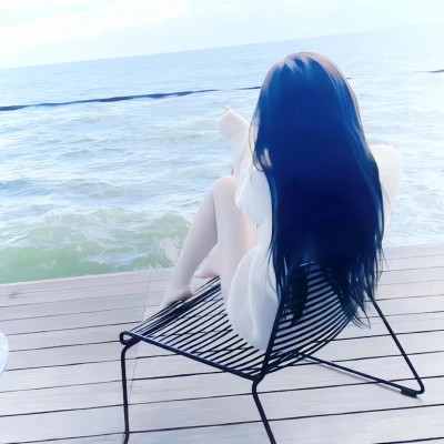 不露脸身材好的气质美女头像