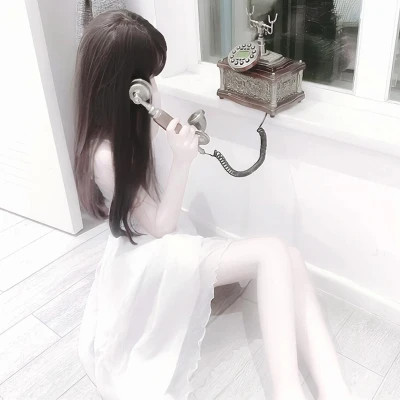 不露脸身材好的气质美女头像