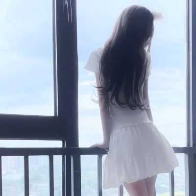 不露脸身材好的气质美女头像