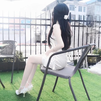 不露脸身材好的气质美女头像