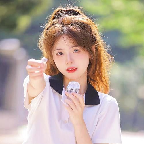 2025年最火爆的女生头像