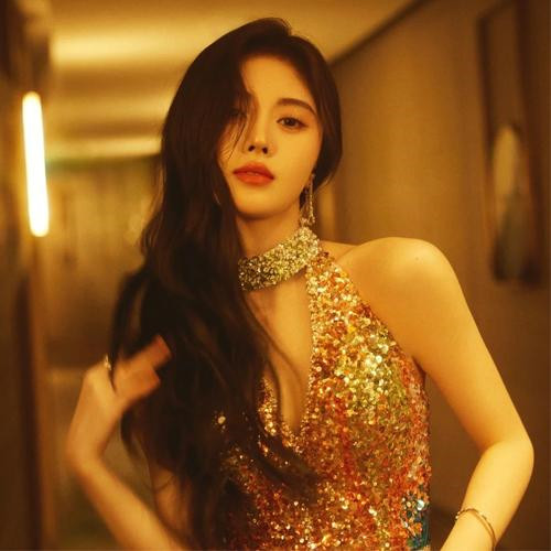 2025年最火爆的女生头像