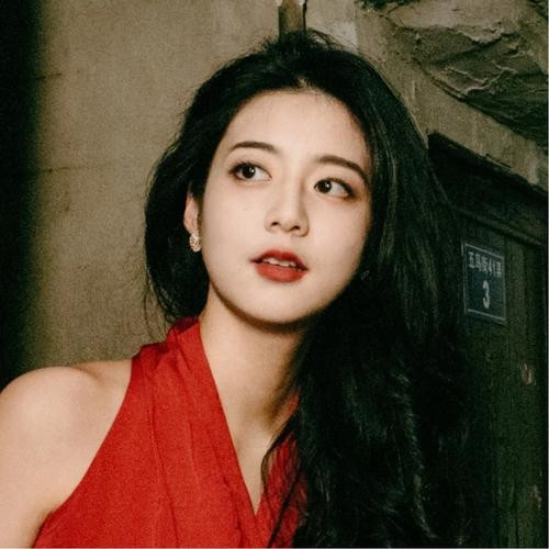 2025年最火爆的女生头像