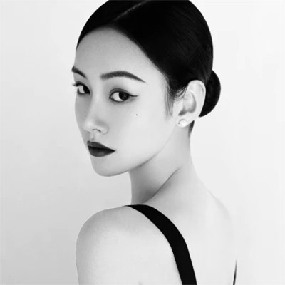 高冷成熟御姐黑白头像