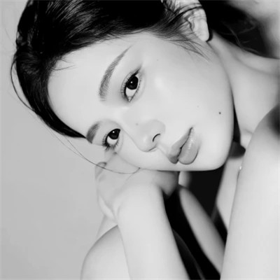 高冷成熟御姐黑白头像