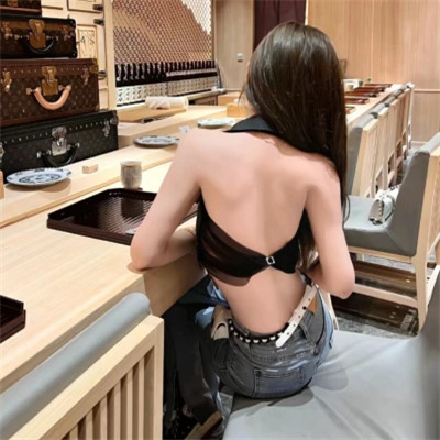 身材劲爆的女头像