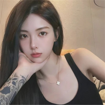身材劲爆的女头像