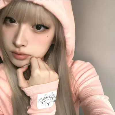 身材劲爆的女头像